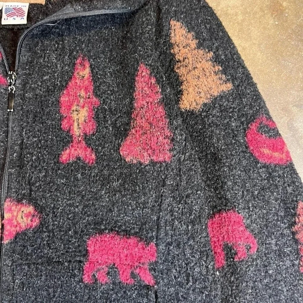 Bear Ridge Outfitters Novelty Print Fleece Jacket Made in USA Bear Moose Fish M - Picture 4 of 6